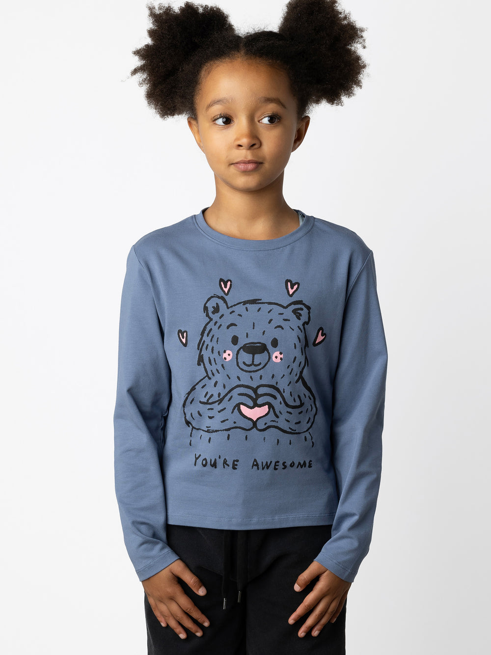 Minti kids clothing. Boxy style long sleeved tee. 190 Gram // 95% Cotton // 5% Elastane.
