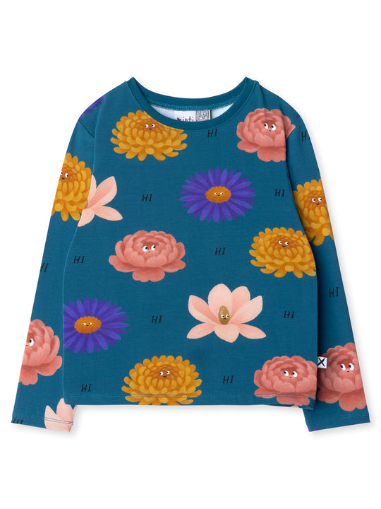 Minti kids clothing. Boxy style long sleeved tee. 190 Gram // 95% Cotton // 5% Elastane.