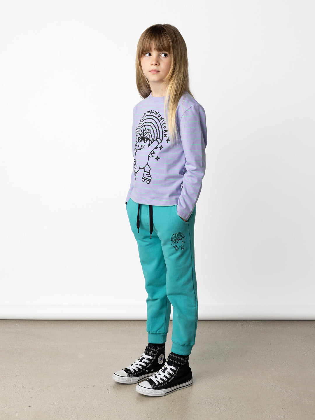 Minti kids clothing. Boxy style long sleeved tee. 190 Gram // 95% Cotton // 5% Elastane.