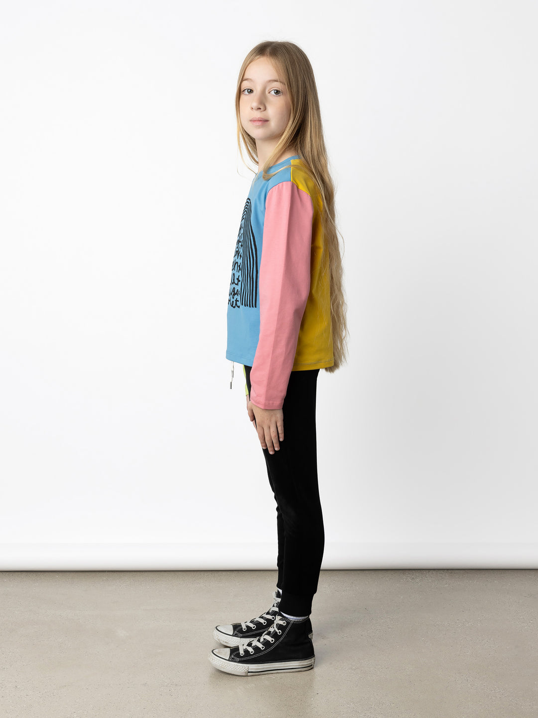 Minti kids clothing. Boxy style long sleeved tee. 190 Gram // 95% Cotton // 5% Elastane.