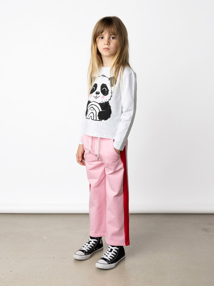 Minti kids clothing. Boxy style long sleeved tee. 190 Gram // 95% Cotton // 5% Elastane.