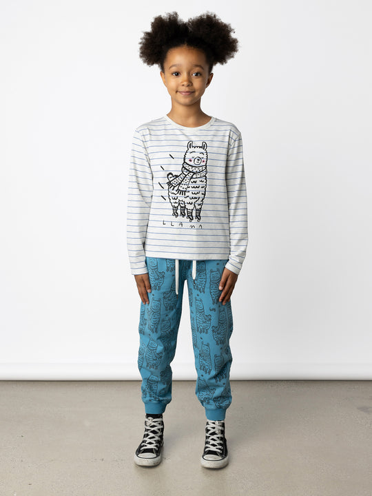 Minti kids clothing. Boxy style long sleeved tee. 190 Gram // 95% Cotton // 5% Elastane.