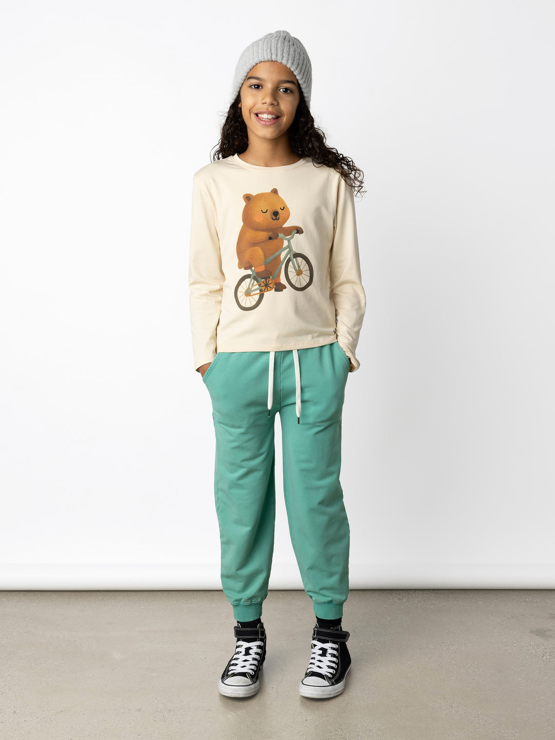 Minti kids clothing. Boxy style long sleeved tee. 190 Gram // 95% Cotton // 5% Elastane.