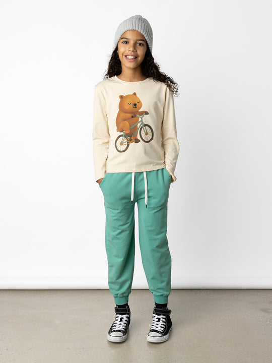 Minti kids clothing. Boxy style long sleeved tee. 190 Gram // 95% Cotton // 5% Elastane.
