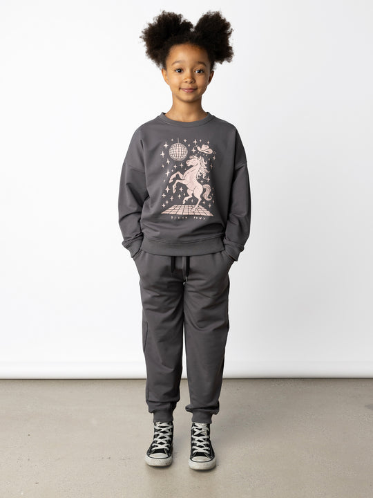 Minti kids clothing. Super cosy oversized fit crew with drop shoulder detail. 2x2 Rib at the neck, hem and cuffs. 320 Gram // 95% Cotton // 5% Elastane.