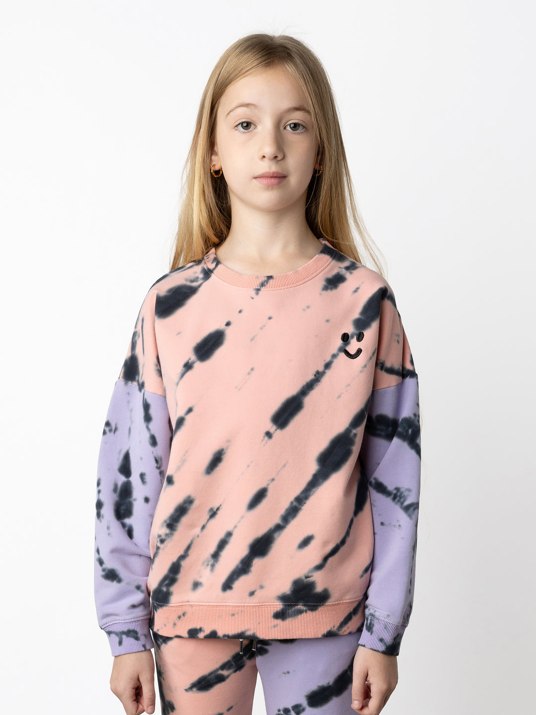 Minti kids clothing. Super cosy oversized fit crew with drop shoulder detail. 2x2 Rib at the neck, hem and cuffs. 320 Gram // 95% Cotton // 5% Elastane.