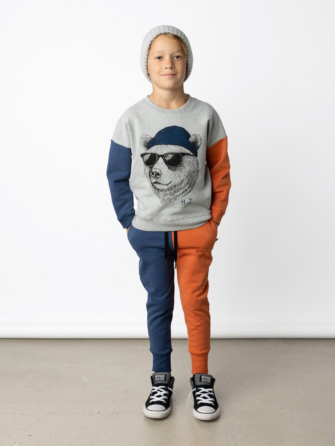 Minti kids clothing. Super cosy oversized fit crew with drop shoulder detail. 2x2 Rib at the neck, hem and cuffs. 330 Gram // Brushed Inside // 95% Cotton // 5% Elastane.