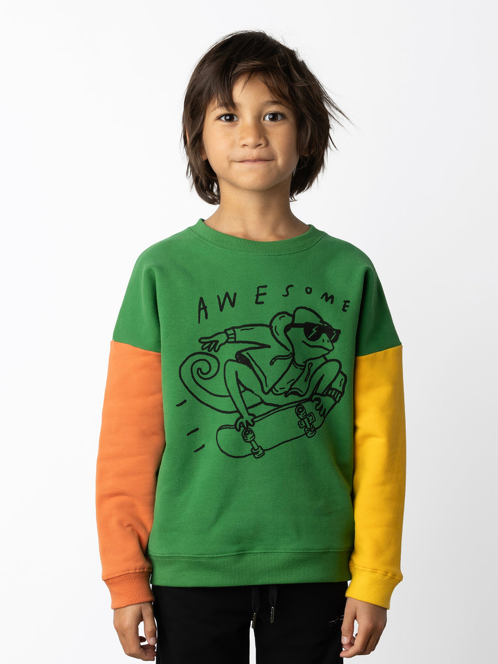 Minti kids clothing. Super cosy oversized fit crew with drop shoulder detail. 2x2 Rib at the neck, hem and cuffs. 330 Gram // Brushed Inside // 95% Cotton // 5% Elastane.