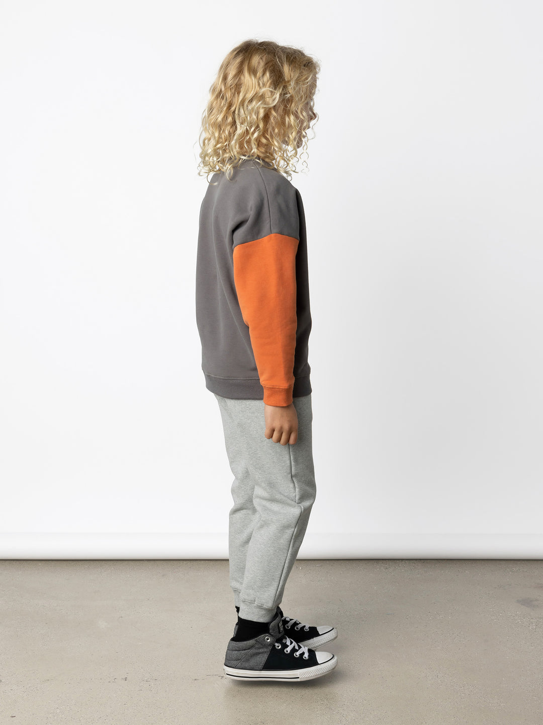 Minti kids clothing. Super cosy oversized fit crew with drop shoulder detail. 2x2 Rib at the neck, hem and cuffs. 330 Gram // Brushed Inside // 95% Cotton // 5% Elastane.