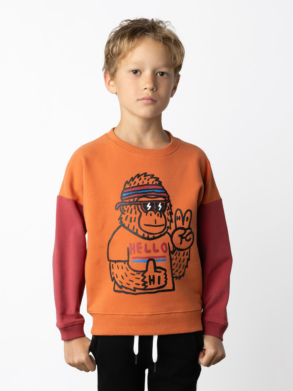 Minti kids clothing. Super cosy oversized fit crew with drop shoulder detail. 2x2 Rib at the neck, hem and cuffs. 330 Gram // Brushed Inside // 95% Cotton // 5% Elastane.