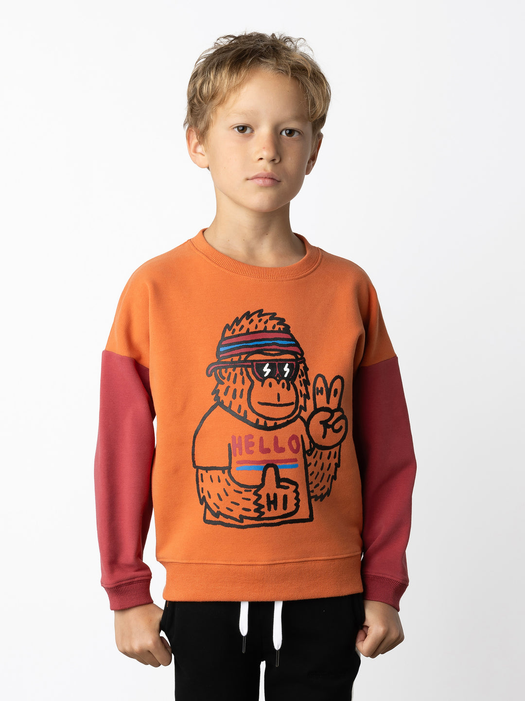 Minti kids clothing. Super cosy oversized fit crew with drop shoulder detail. 2x2 Rib at the neck, hem and cuffs. 330 Gram // Brushed Inside // 95% Cotton // 5% Elastane.