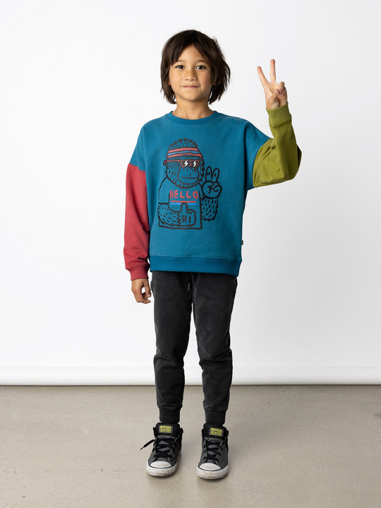 Minti kids clothing. Super cosy oversized fit crew with drop shoulder detail. 2x2 Rib at the neck, hem and cuffs. 330 Gram // Brushed Inside // 95% Cotton // 5% Elastane.