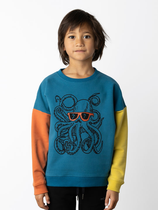 Minti kids clothing. Super cosy oversized fit crew with drop shoulder detail. 2x2 Rib at the neck, hem and cuffs. 330 Gram // Brushed Inside // 95% Cotton // 5% Elastane.
