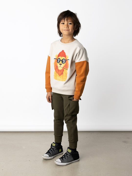 Minti kids clothing. Super cosy oversized fit crew with drop shoulder detail. 2x2 Rib at the neck, hem and cuffs. 330 Gram // Brushed Inside // 95% Cotton // 5% Elastane.