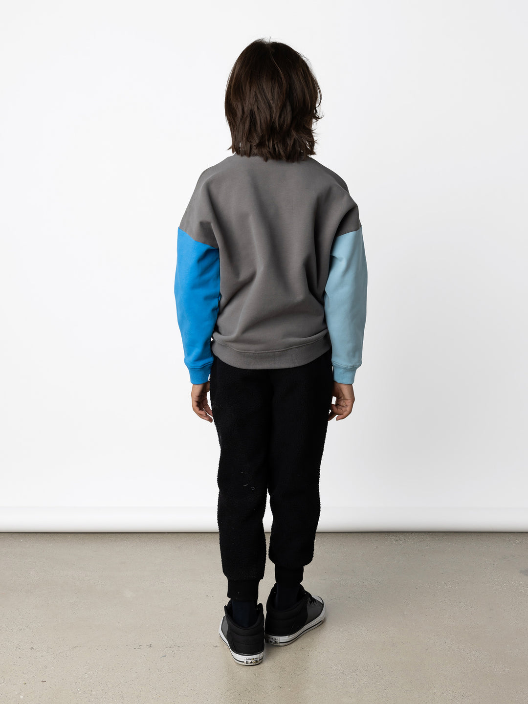 Minti kids clothing. Super cosy oversized fit crew with drop shoulder detail. 2x2 Rib at the neck, hem and cuffs. 330 Gram // Brushed Inside // 95% Cotton // 5% Elastane.