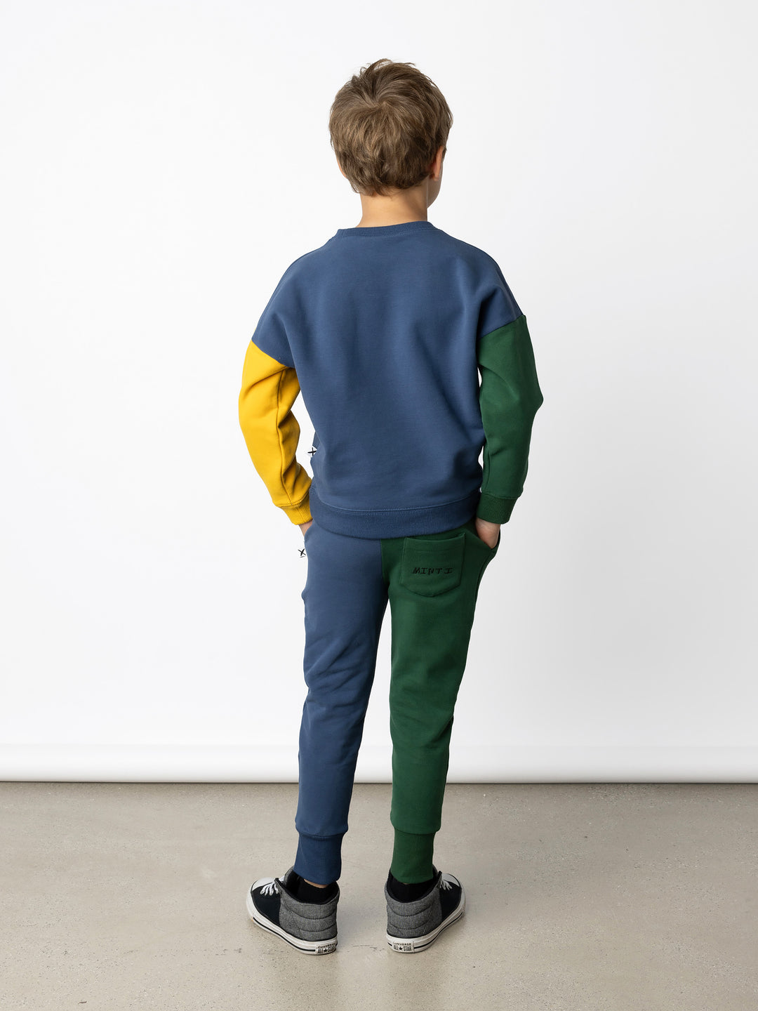Minti kids clothing. Super cosy oversized fit crew with drop shoulder detail. 2x2 Rib at the neck, hem and cuffs. 330 Gram // Brushed Inside // 95% Cotton // 5% Elastane.