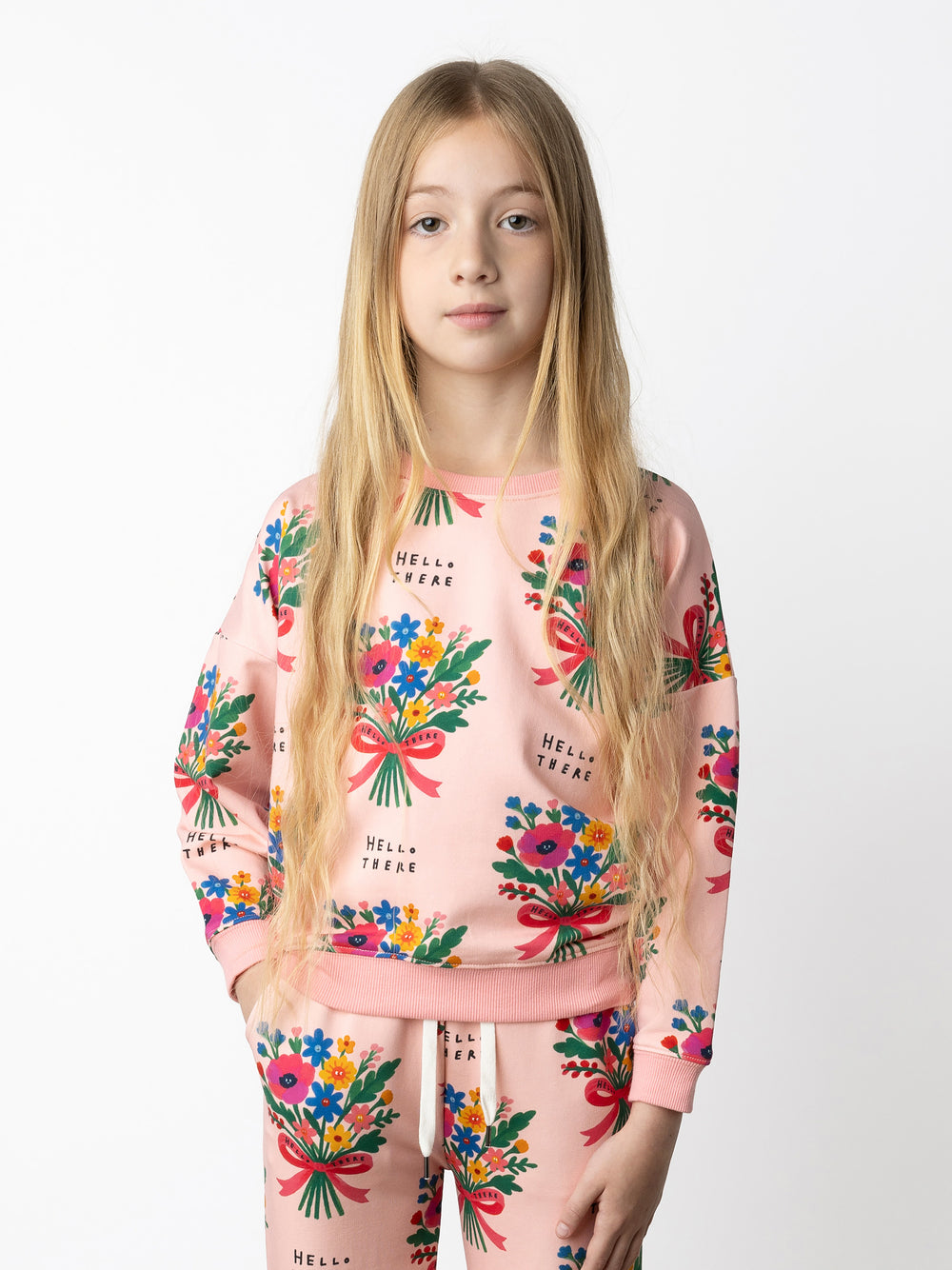 Minti kids clothing. Super cosy oversized fit crew with drop shoulder detail. 2x2 Rib at the neck, hem and cuffs. 320 Gram // 95% Cotton // 5% Elastane.