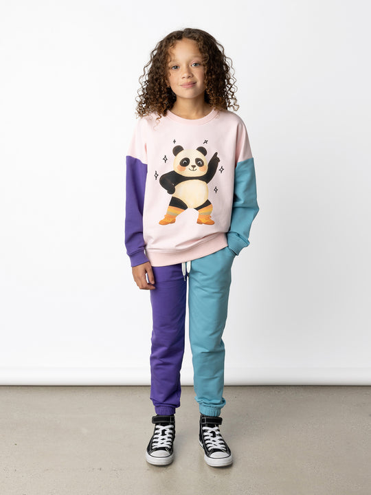 Minti kids clothing. Super cosy oversized fit crew with drop shoulder detail. 2x2 Rib at the neck, hem and cuffs. 320 Gram // 95% Cotton // 5% Elastane.