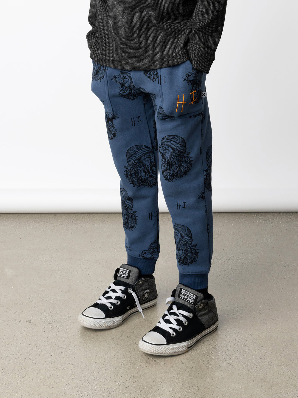 Minti kids clothing. Loose leg trackies with elasticated waistband, shoelace ties, 2x2 rib cuffs and super cool boxy pockets. 330 Gram // Brushed Inside // 95% Cotton // 5% Elastane.