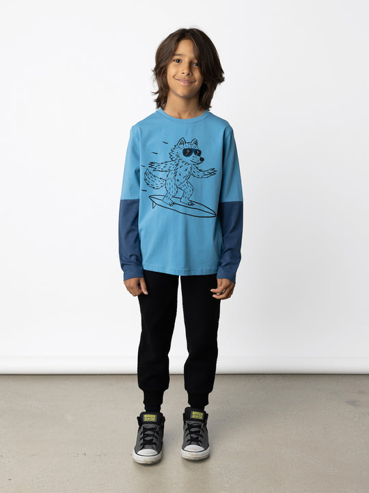 Minti kids clothing. Cosy and comfy tee with contrast sleeve panels for a cool pop of colour. 180 Gram // 95% Cotton // 5% Elastane