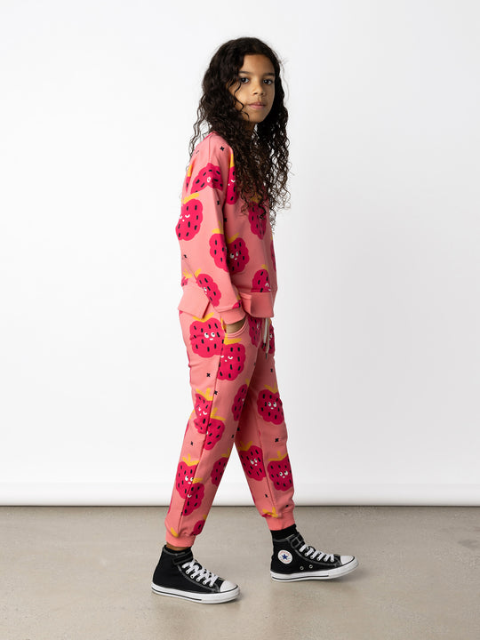 Minti kids clothing. Super cosy crew with drop shoulder detail and split hem. 2x2 Rib at the neck and hem. 260 Gram // 95% Cotton // 5% Elastane.