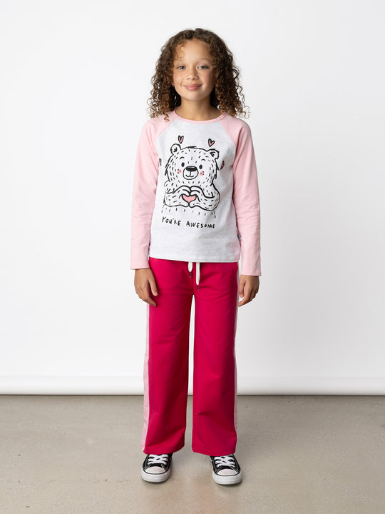 Minti kids clothing. Luxe raglan tee with contrast sleeves and neck. 190 Gram // 95% Cotton // 5% Elastane.