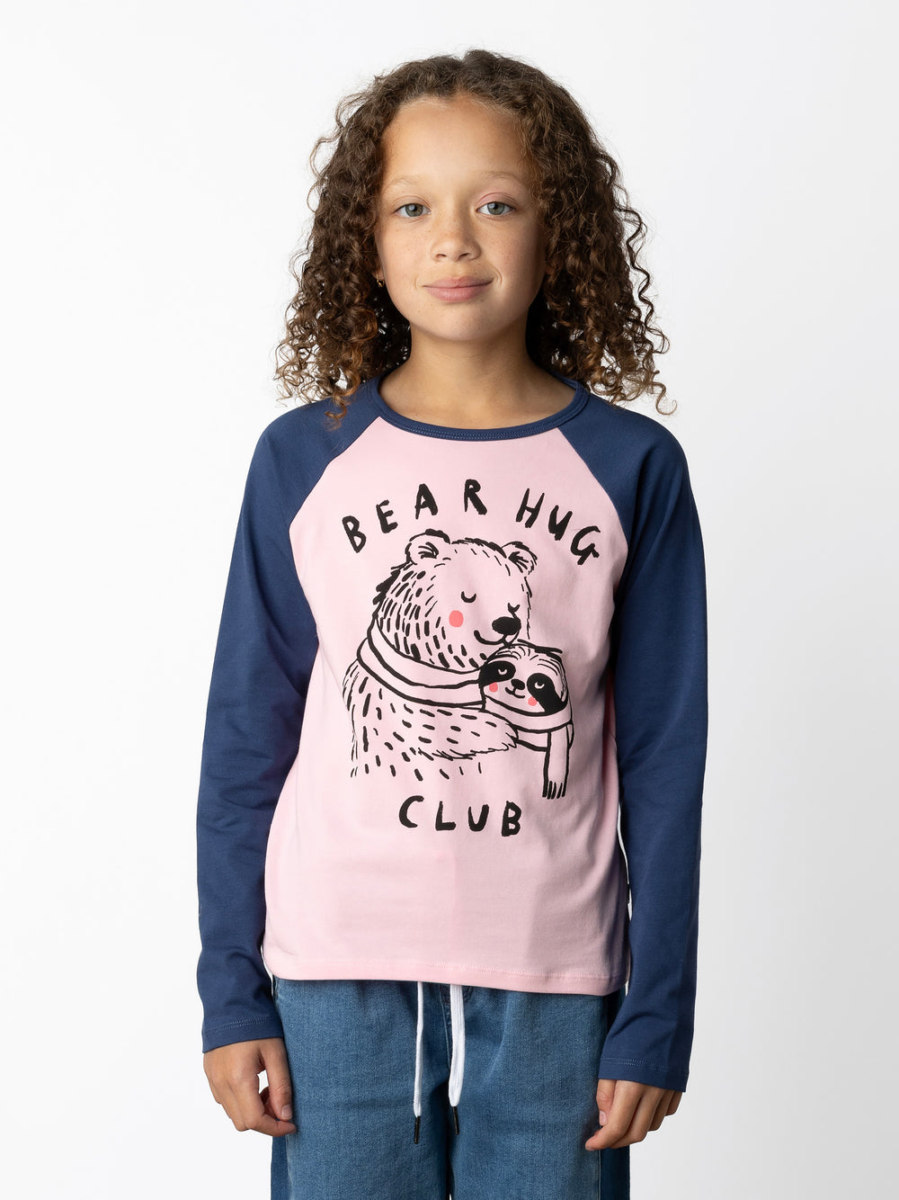 Minti kids clothing. Luxe raglan tee with contrast sleeves and neck. 190 Gram // 95% Cotton // 5% Elastane.