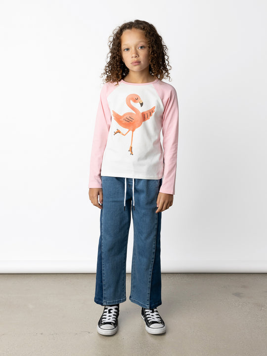 Minti kids clothing. Luxe raglan tee with contrast sleeves and neck. 190 Gram // 95% Cotton // 5% Elastane.