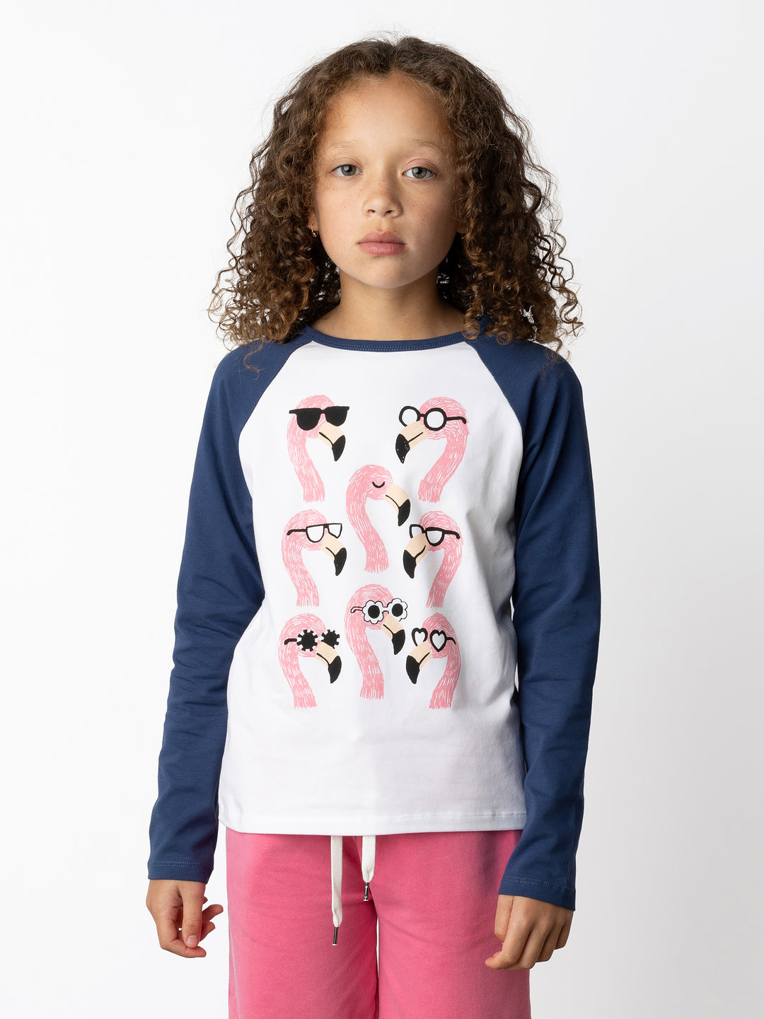 Minti kids clothing. Luxe raglan tee with contrast sleeves and neck. 190 Gram // 95% Cotton // 5% Elastane.