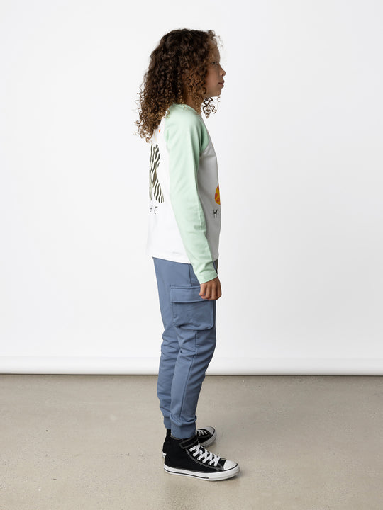 Minti kids clothing. Luxe raglan tee with contrast sleeves and neck. 190 Gram // 95% Cotton // 5% Elastane.