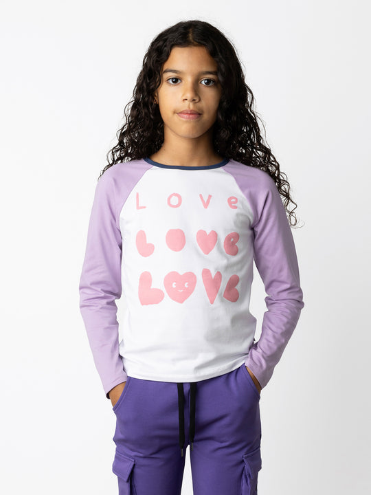 Minti kids clothing. Luxe raglan tee with contrast sleeves and neck. 190 Gram // 95% Cotton // 5% Elastane.