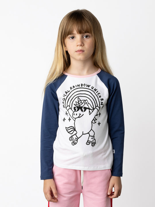 Minti kids clothing. Luxe raglan tee with contrast sleeves and neck. 190 Gram // 95% Cotton // 5% Elastane.