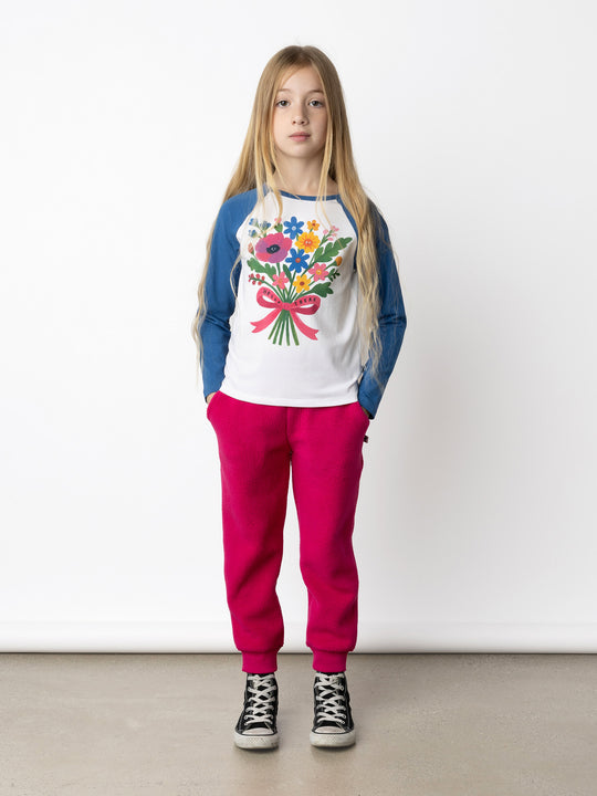 Minti kids clothing. Luxe raglan tee with contrast sleeves and neck. 190 Gram // 95% Cotton // 5% Elastane.