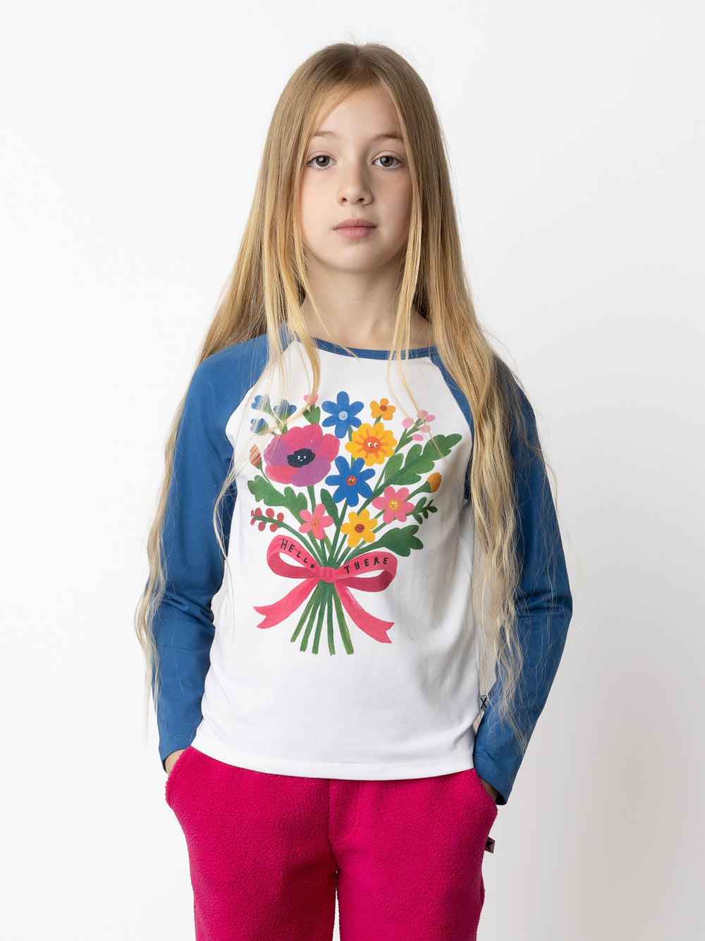 Minti kids clothing. Luxe raglan tee with contrast sleeves and neck. 190 Gram // 95% Cotton // 5% Elastane.