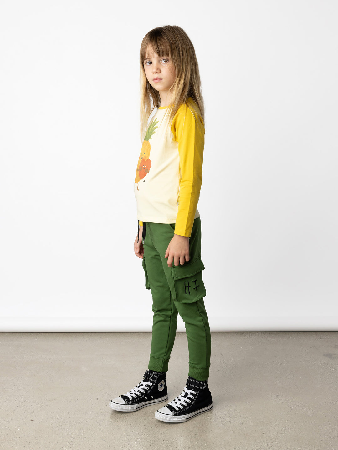 Minti kids clothing. Luxe raglan tee with contrast sleeves and neck. 190 Gram // 95% Cotton // 5% Elastane.
