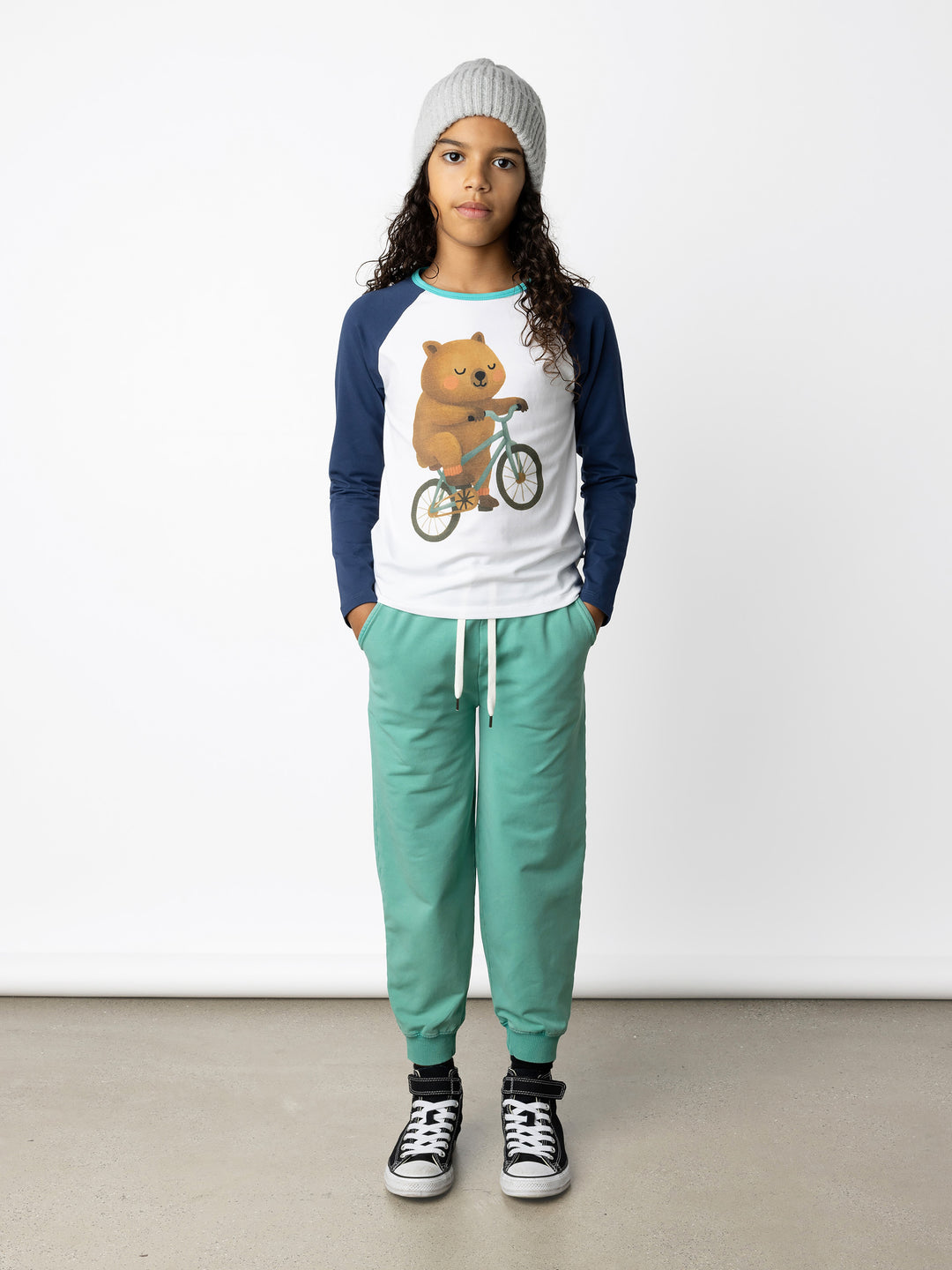 Minti kids clothing. Luxe raglan tee with contrast sleeves and neck. 190 Gram // 95% Cotton // 5% Elastane.