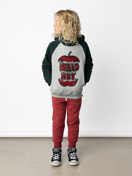 Minti kids clothing. Super comfy hoodie with side pockets and higher neck - perfect for cold days! 330 Gram // Brushed Inside // 95% Cotton // 5% Elastane.