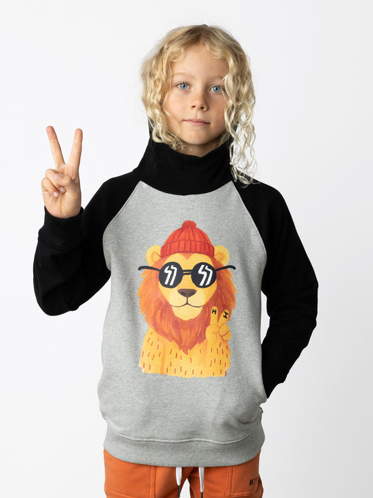 Minti kids clothing. Super comfy hoodie with side pockets and higher neck - perfect for cold days! 330 Gram // Brushed Inside // 95% Cotton // 5% Elastane.