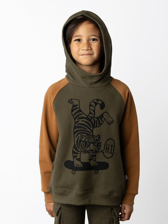 Minti kids clothing. Super comfy hoodie with side pockets and higher neck - perfect for cold days! 330 Gram // Brushed Inside // 95% Cotton // 5% Elastane.
