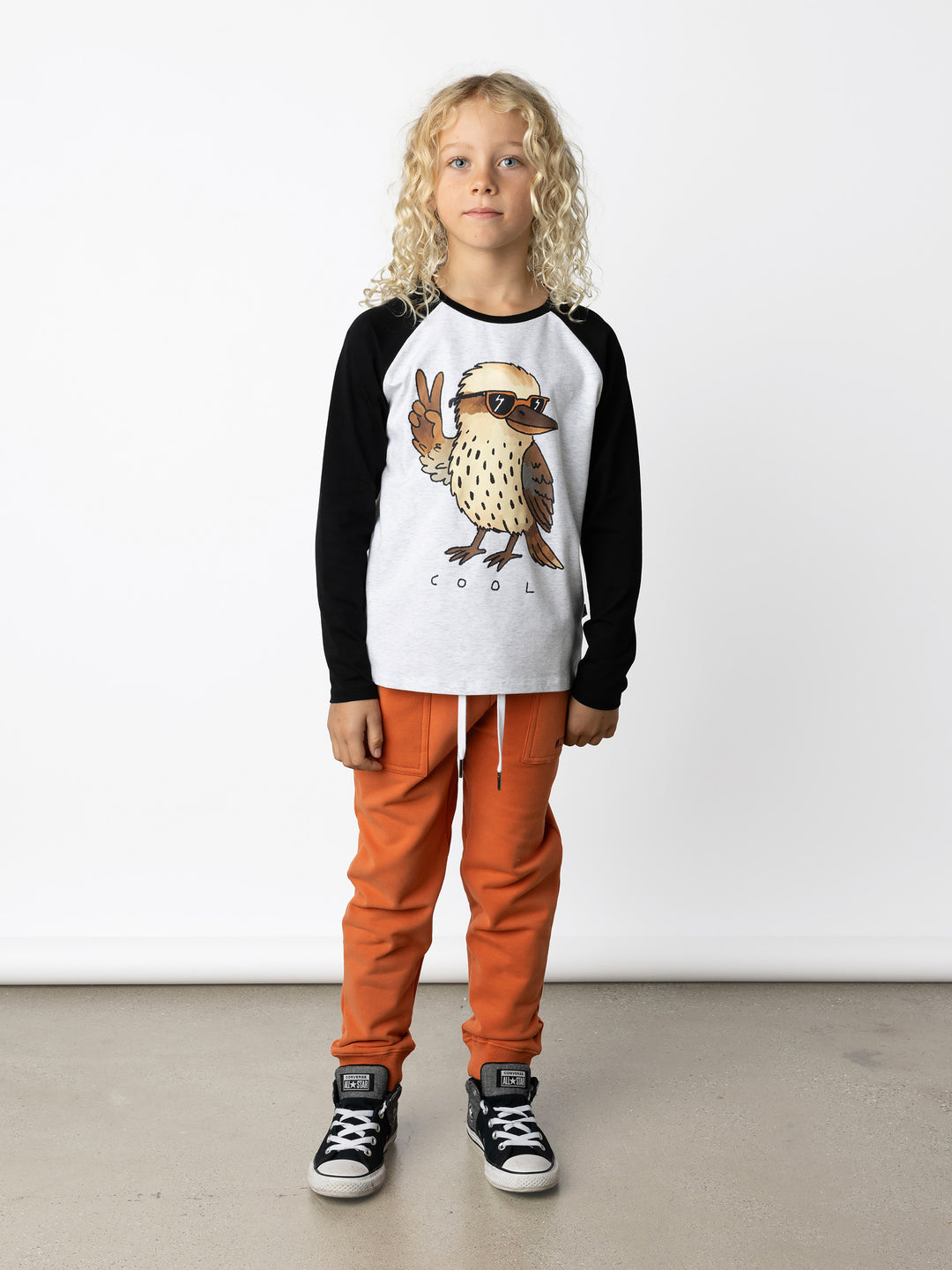 Minti kids clothing. Luxe raglan tee with contrast sleeves and neck. 190 Gram // 95% Cotton // 5% Elastane.