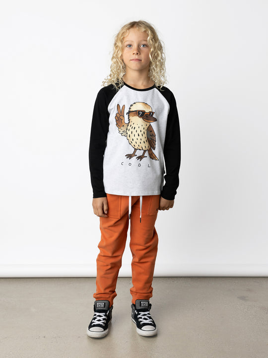 Minti kids clothing. Luxe raglan tee with contrast sleeves and neck. 190 Gram // 95% Cotton // 5% Elastane.