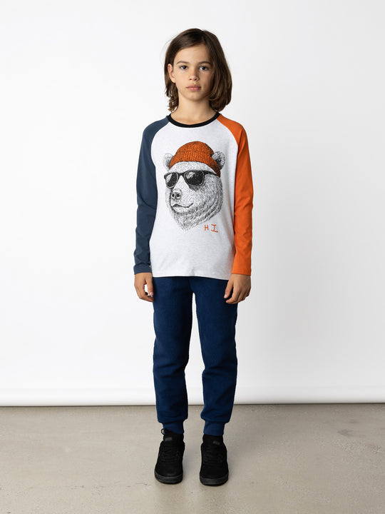 Minti kids clothing. Luxe raglan tee with contrast sleeves and neck. 190 Gram // 95% Cotton // 5% Elastane.