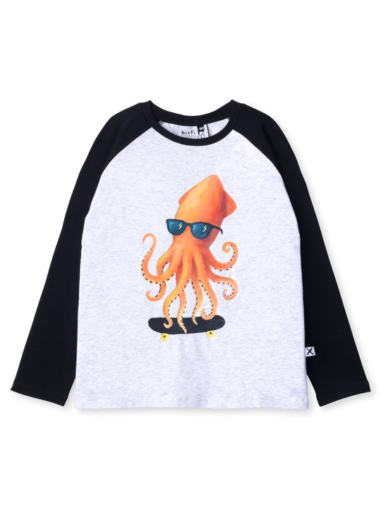 Minti kids clothing. Luxe raglan tee with contrast sleeves and neck. 190 Gram // 95% Cotton // 5% Elastane.