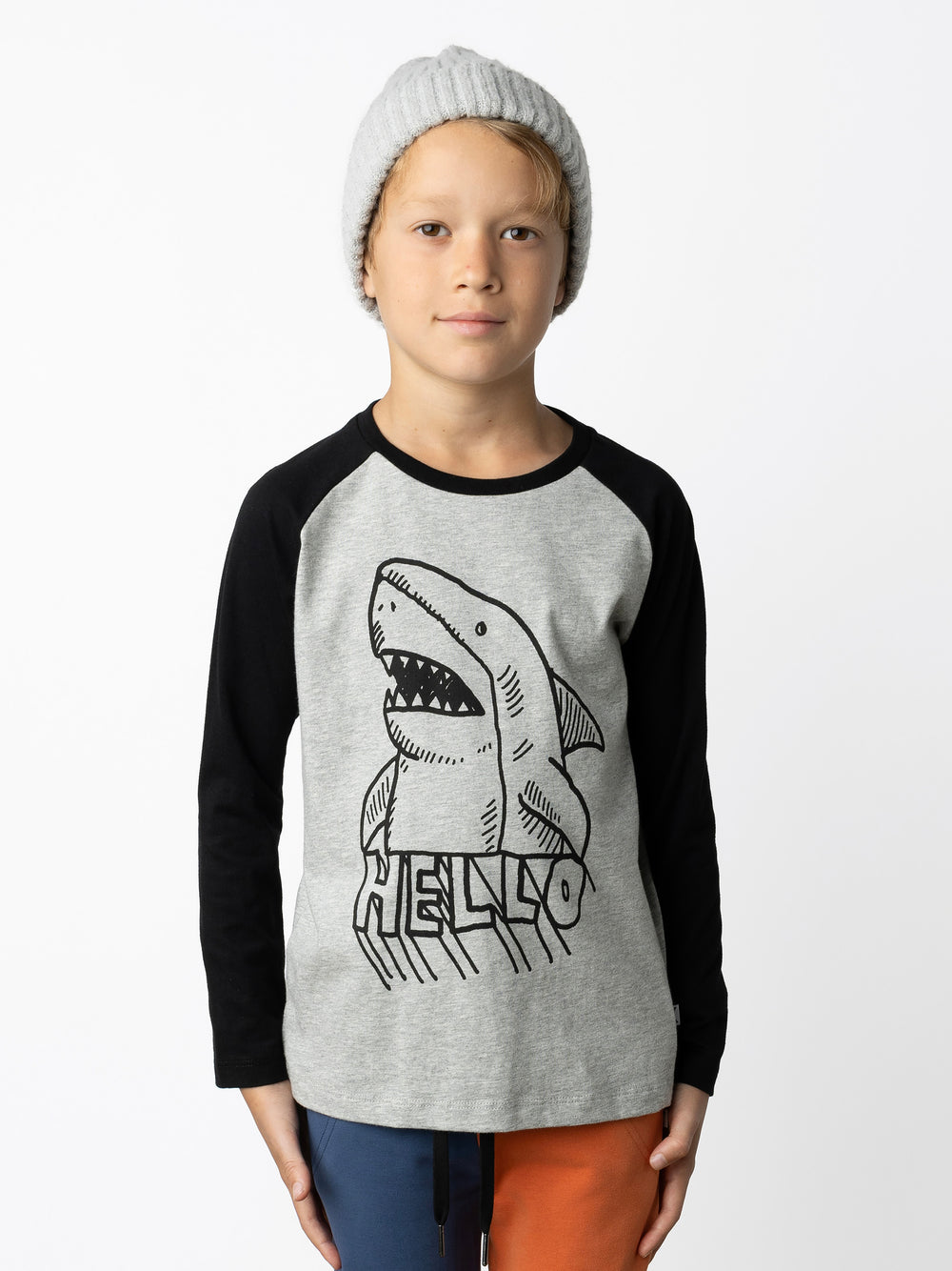Minti kids clothing. Luxe raglan tee with contrast sleeves and neck. 190 Gram // 95% Cotton // 5% Elastane.