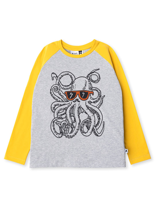 Minti kids clothing. Luxe raglan tee with contrast sleeves and neck. 190 Gram // 95% Cotton // 5% Elastane.