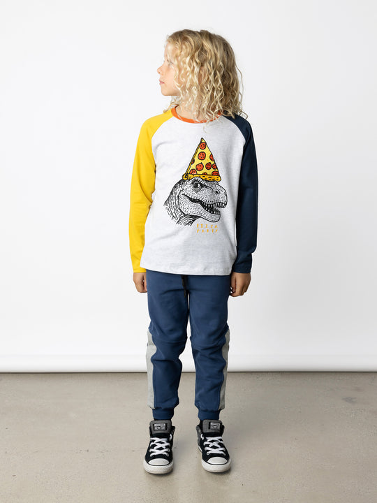Minti kids clothing. Luxe raglan tee with contrast sleeves and neck. 190 Gram // 95% Cotton // 5% Elastane.