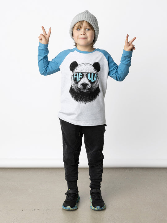 Minti kids clothing. Luxe raglan tee with contrast sleeves and neck. 190 Gram // 95% Cotton // 5% Elastane.