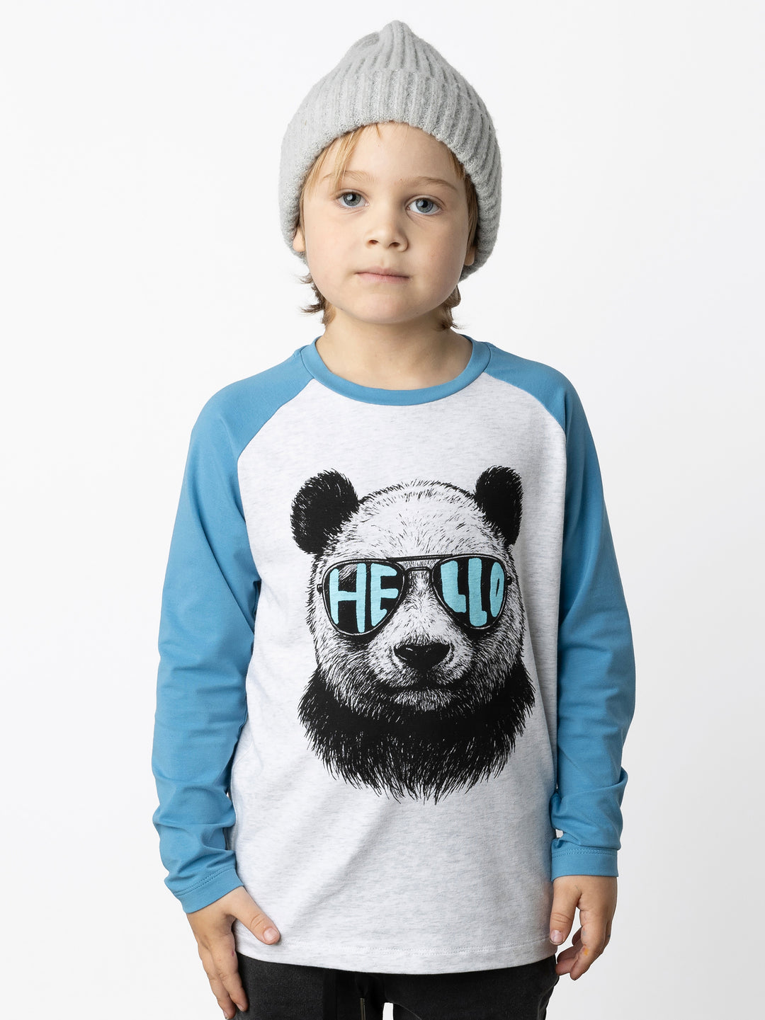 Minti kids clothing. Luxe raglan tee with contrast sleeves and neck. 190 Gram // 95% Cotton // 5% Elastane.