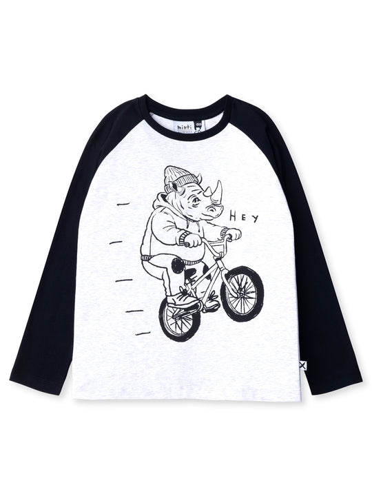Minti kids clothing. Luxe raglan tee with contrast sleeves and neck. 190 Gram // 95% Cotton // 5% Elastane.