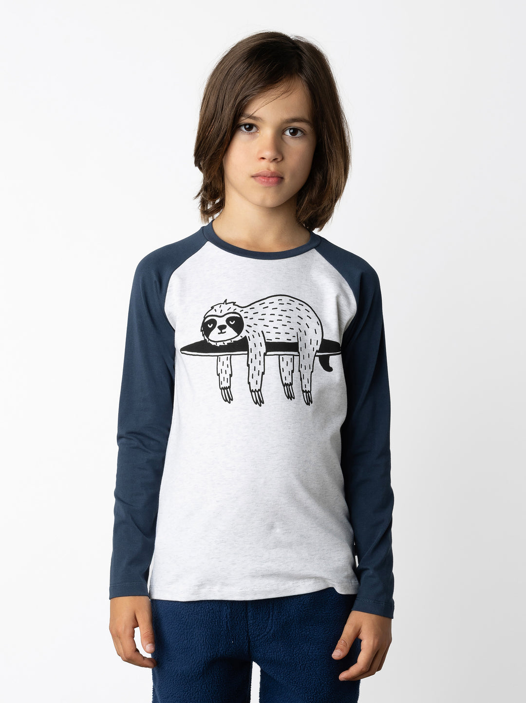 Minti kids clothing. Luxe raglan tee with contrast sleeves and neck. 190 Gram // 95% Cotton // 5% Elastane.